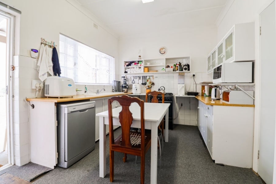 5 Bedroom Property for Sale in Paradise Western Cape